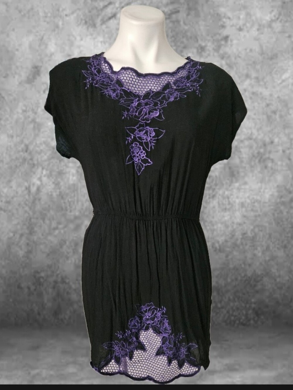 xxi Black Women's Embroidered Tunic Top with Purple Accents M
